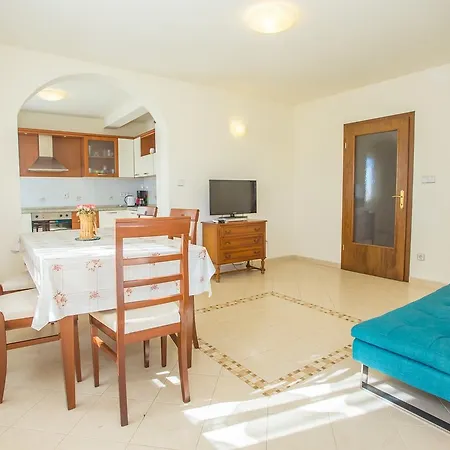 Luka Apartment Porec